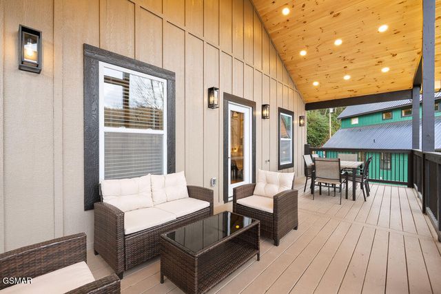 1361 N Baden Drive, Gatlinburg, TN 37738