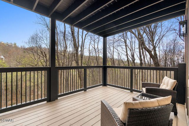 1361 N Baden Drive, Gatlinburg, TN 37738