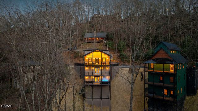 1361 N Baden Drive, Gatlinburg, TN 37738