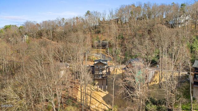 1361 N Baden Drive, Gatlinburg, TN 37738