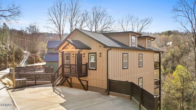 1361 N Baden Drive, Gatlinburg, TN 37738