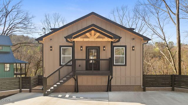 1361 N Baden Drive, Gatlinburg, TN 37738