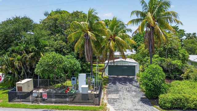 2709 SW 6th Street, Boynton Beach, FL 33435