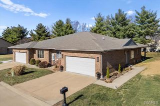 1841 Carrington Way, Swansea, IL 62226