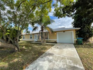 2505 NE 22nd PL, Cape Coral, FL 33909