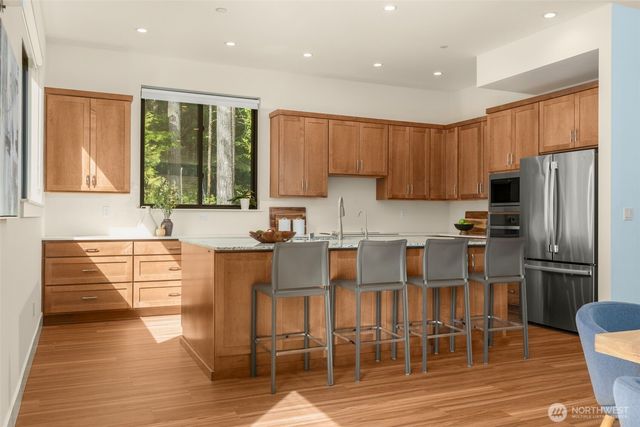 10143 Battle Point Drive NE, Bainbridge Island, WA 98110