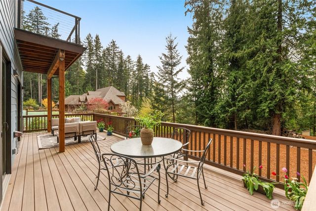 10143 Battle Point Drive NE, Bainbridge Island, WA 98110