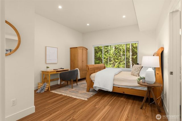 10143 Battle Point Drive NE, Bainbridge Island, WA 98110