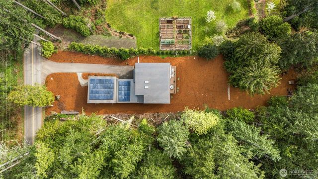 10143 Battle Point Drive NE, Bainbridge Island, WA 98110