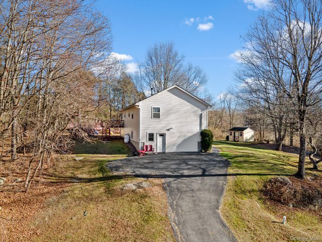 171 East Road, Wallkill, NY 12589