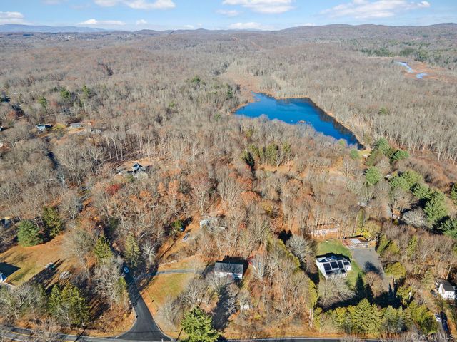 171 East Road, Wallkill, NY 12589