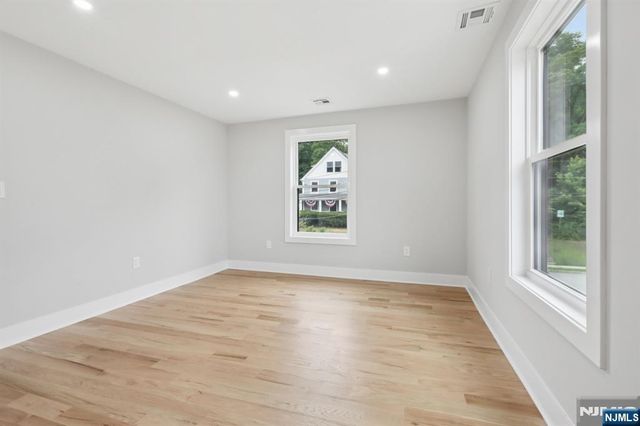 76 Elm Road, Caldwell, NJ 07006