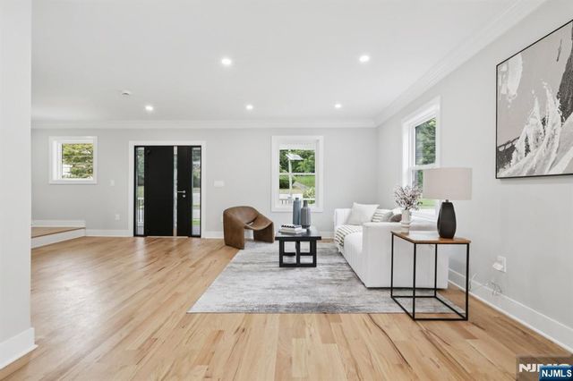 76 Elm Road, Caldwell, NJ 07006