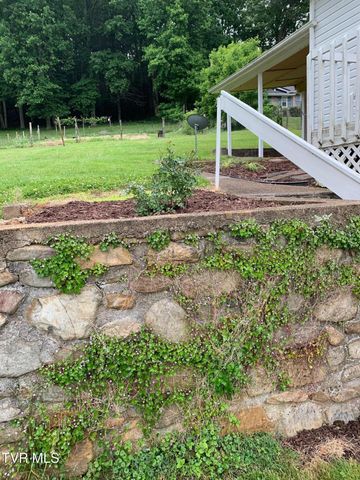 626 North Mohawk Drive, Erwin, TN 37650