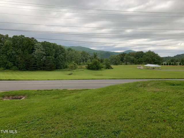 626 North Mohawk Drive, Erwin, TN 37650