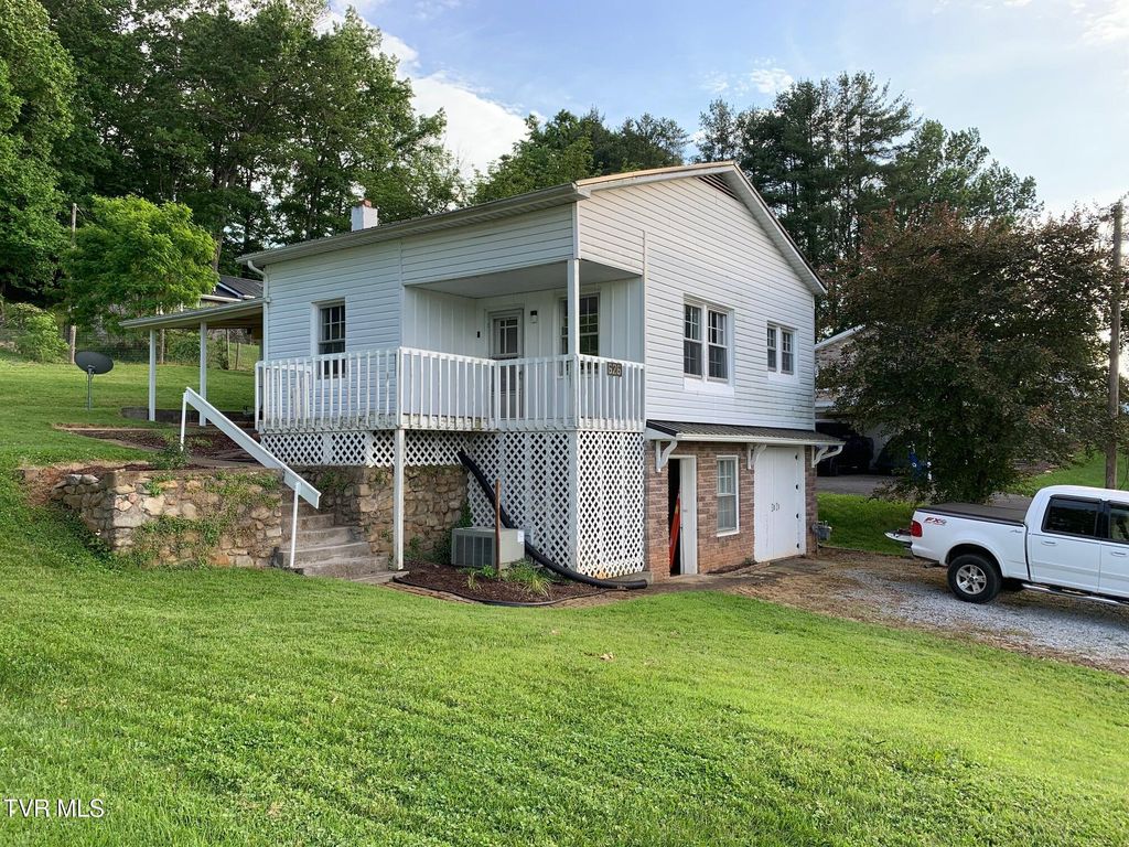626 North Mohawk Drive, Erwin, TN 37650