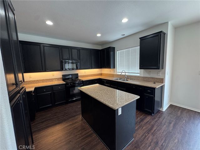 28291 Cedar Lane, Saugus, CA 91350