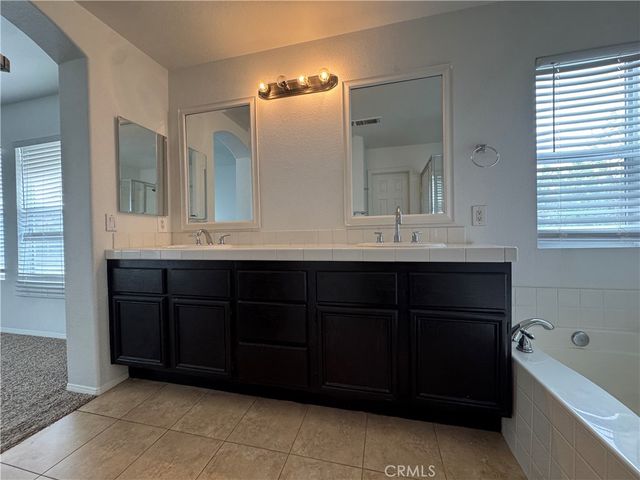 28291 Cedar Lane, Saugus, CA 91350