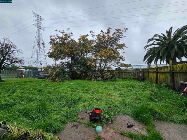 604 604 Harrison Dr, Richmond, CA 94806