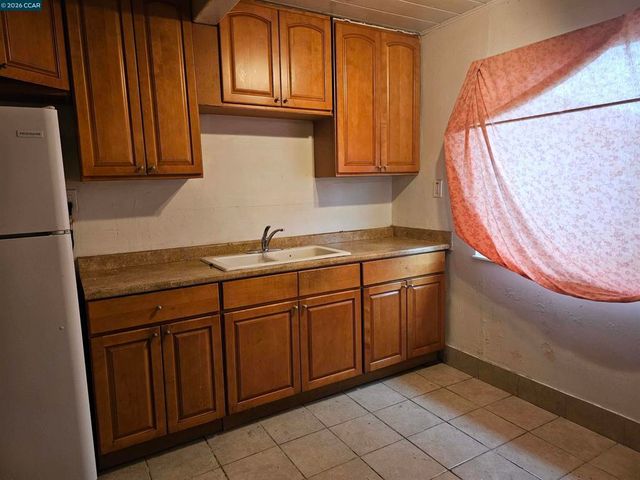 604 604 Harrison Dr, Richmond, CA 94806