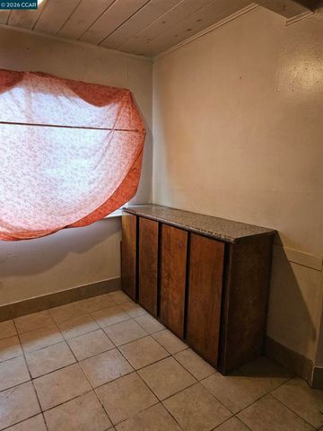 604 604 Harrison Dr, Richmond, CA 94806