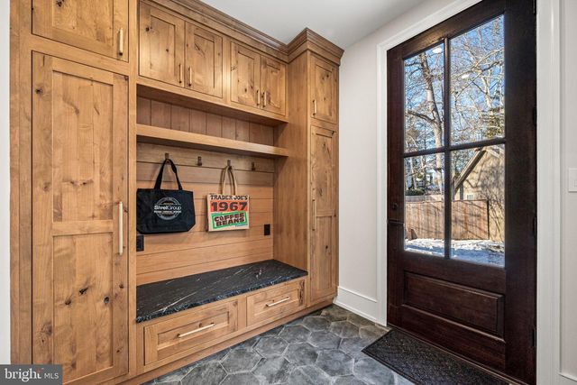 16 NARBROOK PARK, Narberth, PA 19072