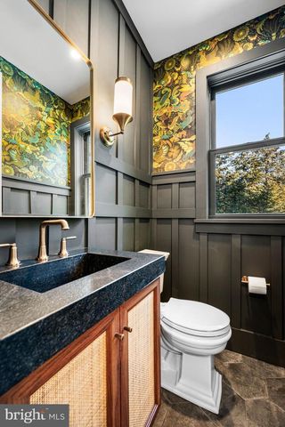 16 NARBROOK PARK, Narberth, PA 19072