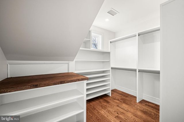 16 NARBROOK PARK, Narberth, PA 19072