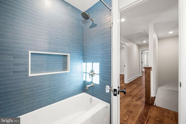 16 NARBROOK PARK, Narberth, PA 19072