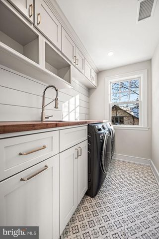 16 NARBROOK PARK, Narberth, PA 19072