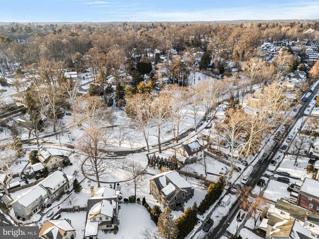 16 NARBROOK PARK, Narberth, PA 19072