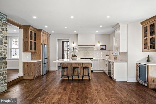 16 NARBROOK PARK, Narberth, PA 19072