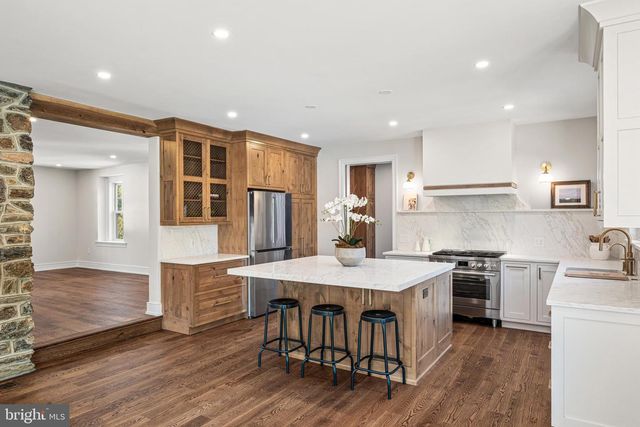 16 NARBROOK PARK, Narberth, PA 19072