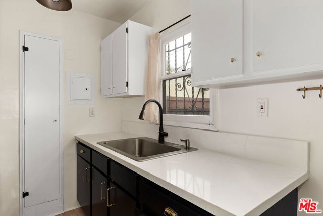 3104 Silver Lake Boulevard, Los Angeles, CA 90039