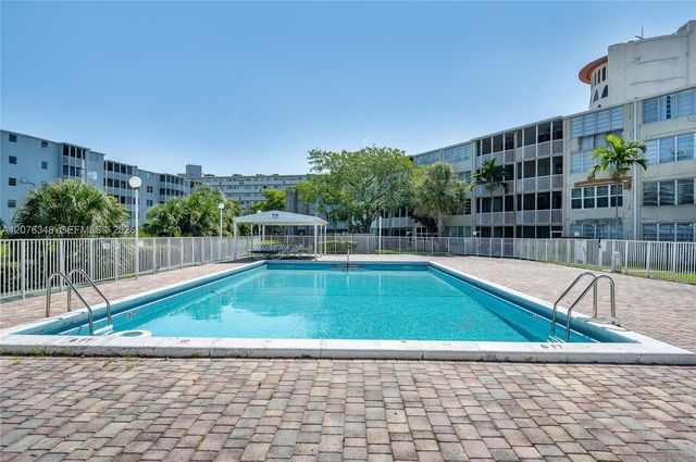 1690 NE 191st Street 115-1, Miami, FL 33179