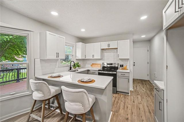 300 N Woodson Drive, Raymore, MO 64083