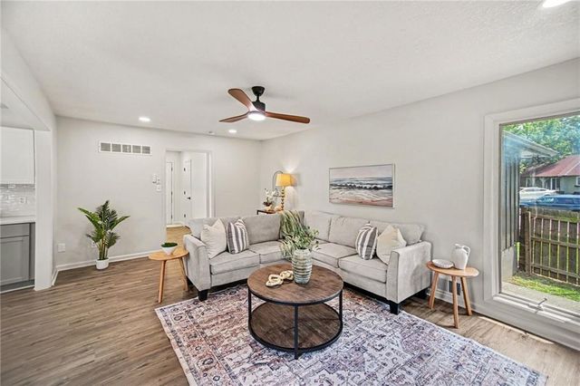 300 N Woodson Drive, Raymore, MO 64083