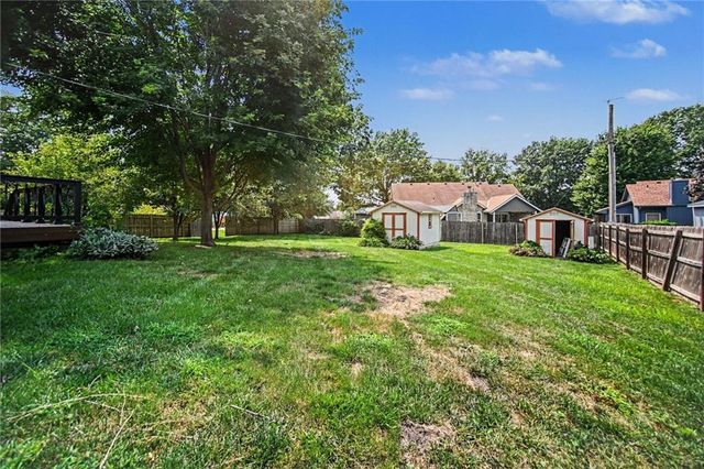 300 N Woodson Drive, Raymore, MO 64083