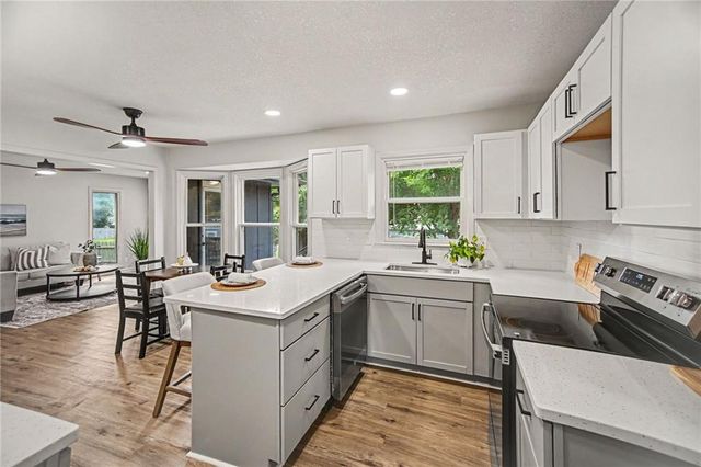 300 N Woodson Drive, Raymore, MO 64083
