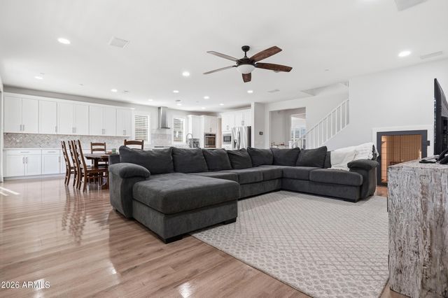 11844 W NADINE Way, Peoria, AZ 85383