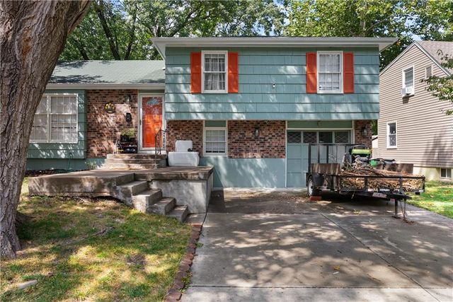 8222 E 133rd Terrace, Grandview, MO 64030