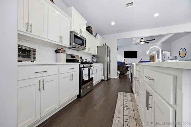 12210 N 130th East Avenue, Collinsville, OK 74021