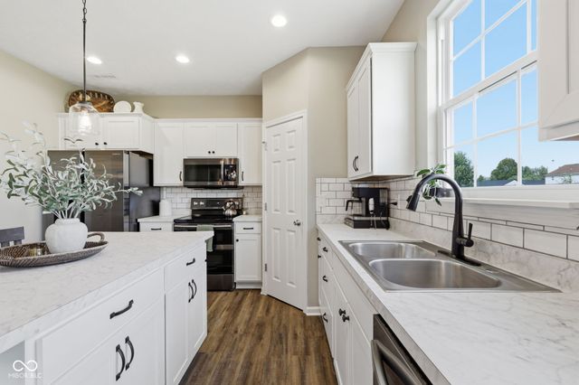 1441 Boots Trail, Greenfield, IN 46140