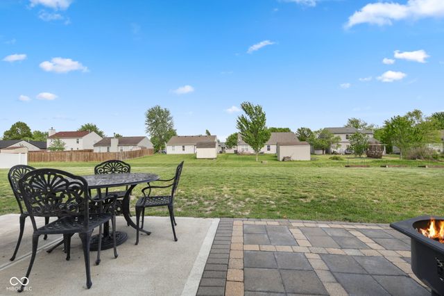 1441 Boots Trail, Greenfield, IN 46140