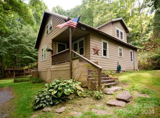 245 Tom Laws Lane, Elk Park, NC 28622