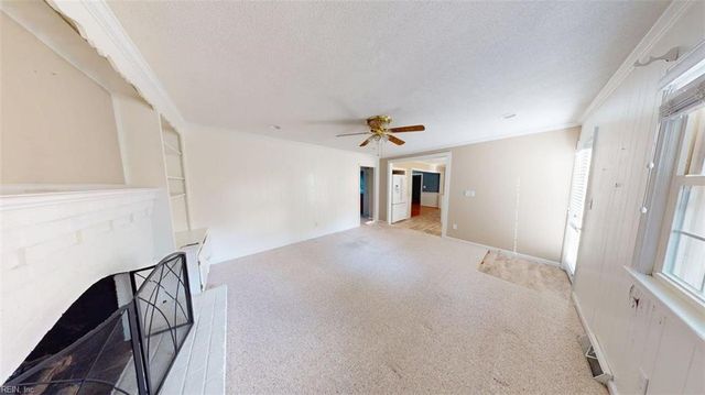 228 Falcon DR, Newport News, VA 23606
