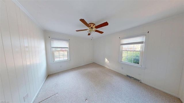 228 Falcon DR, Newport News, VA 23606