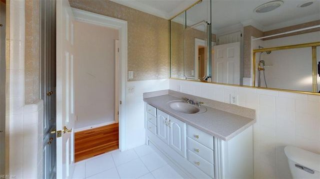 228 Falcon DR, Newport News, VA 23606