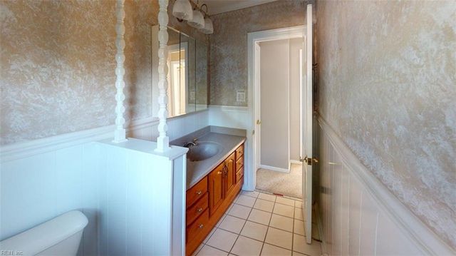 228 Falcon DR, Newport News, VA 23606
