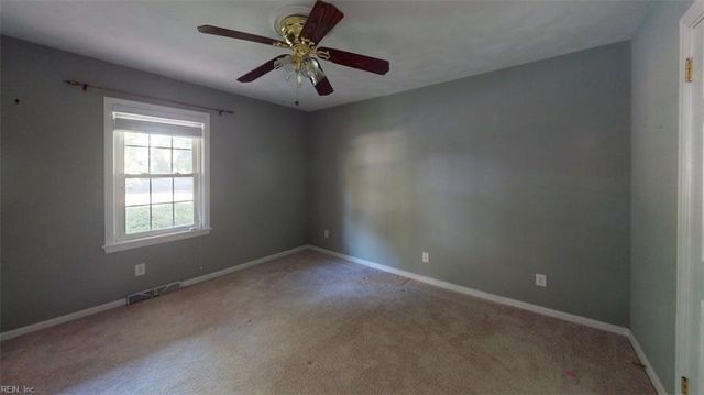 228 Falcon DR, Newport News, VA 23606